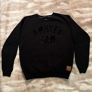 Women's Classic Black Crewneck Sweatshirt